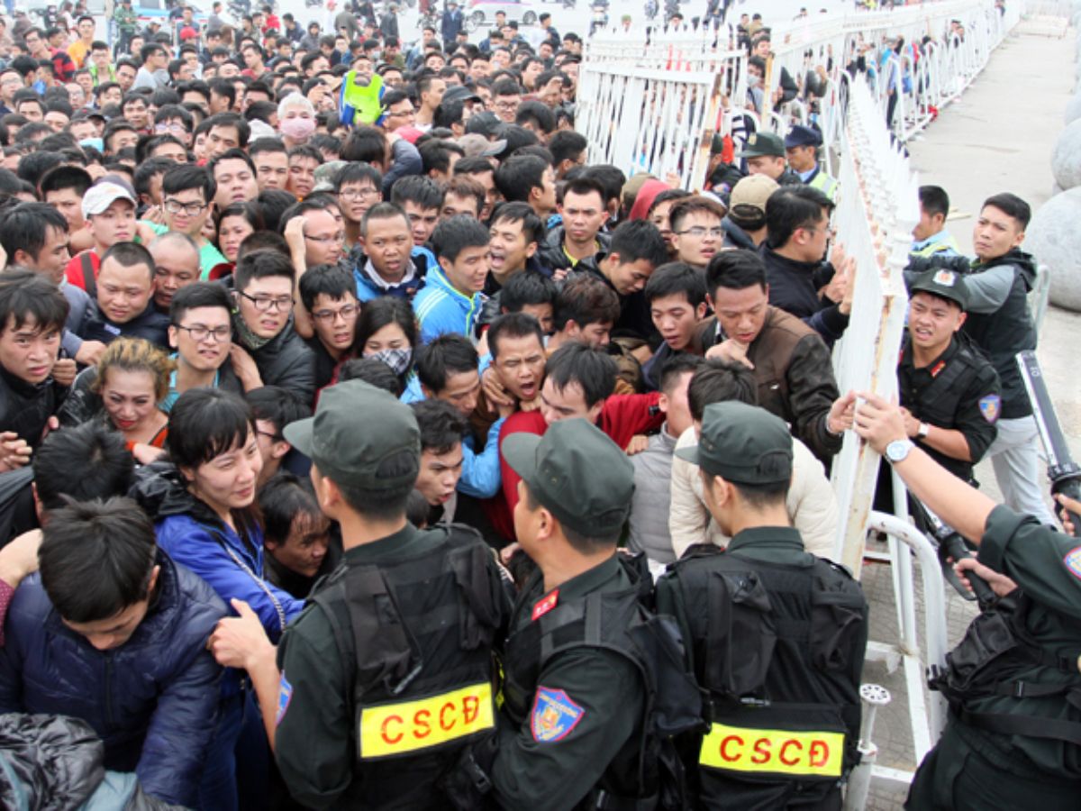 Rủi Ro Vỡ Trận Check-in (Ùn Tắc)